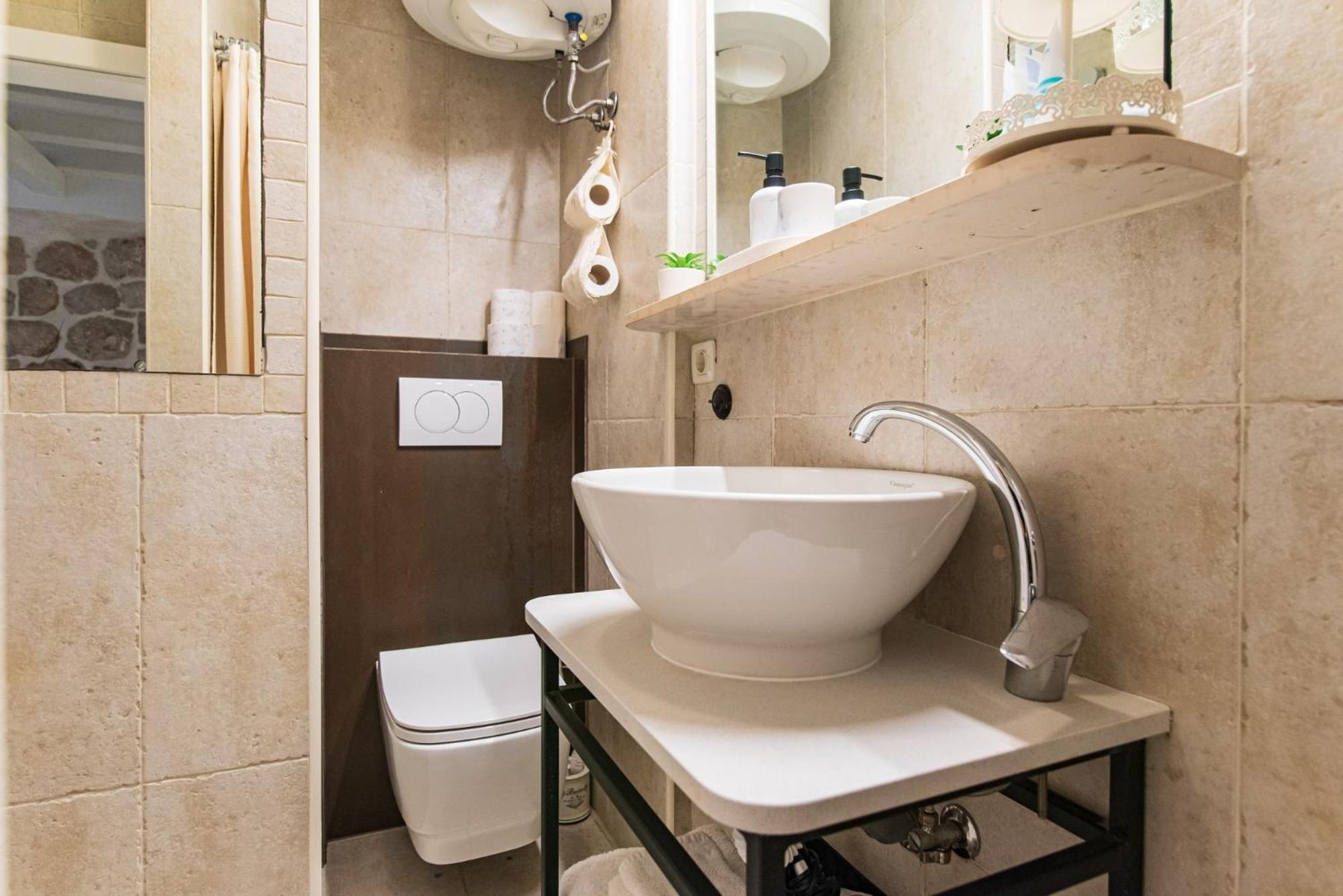 Old Town Center Apartment *
